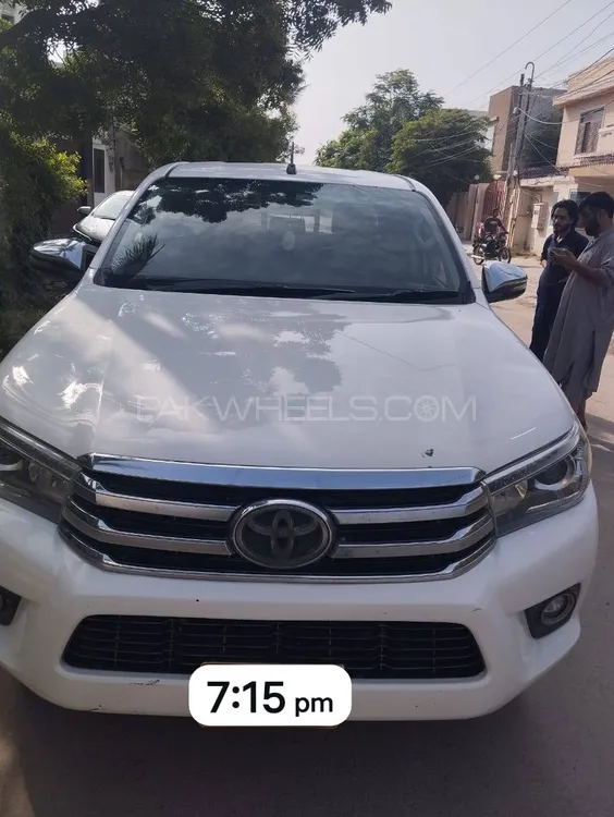 Toyota Hilux 2018 for Sale in Karachi Image-1