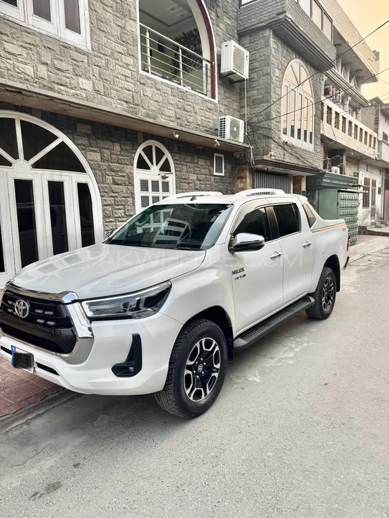 Toyota Hilux 2021 for Sale in Faisalabad Image-1