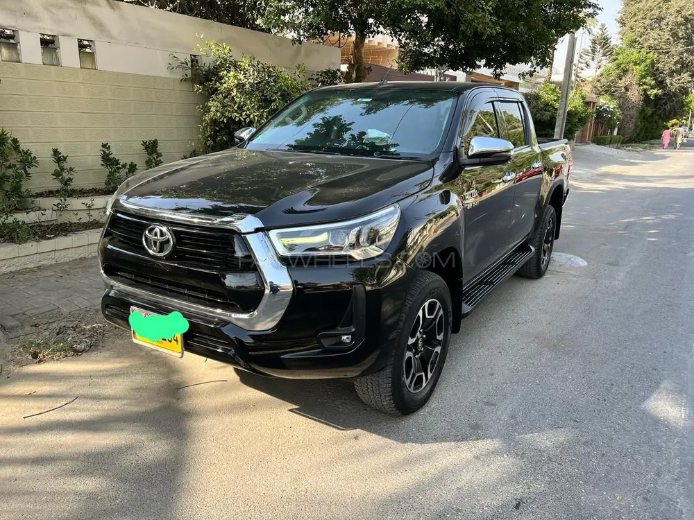 Toyota Hilux 2021 for Sale in Karachi Image-1