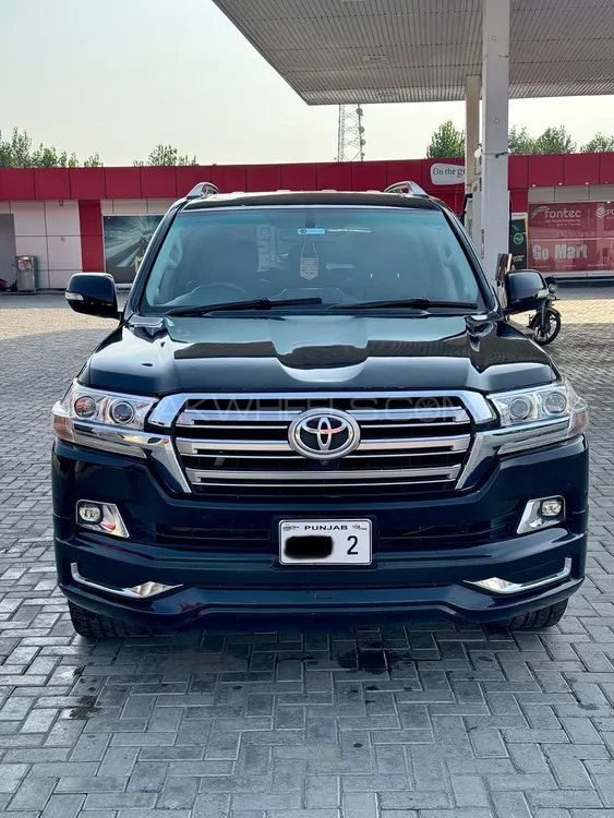 Toyota Land Cruiser 2010 for Sale in Swat Image-1