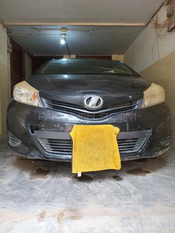 Toyota Vitz 2011 for Sale in Karachi Image-1