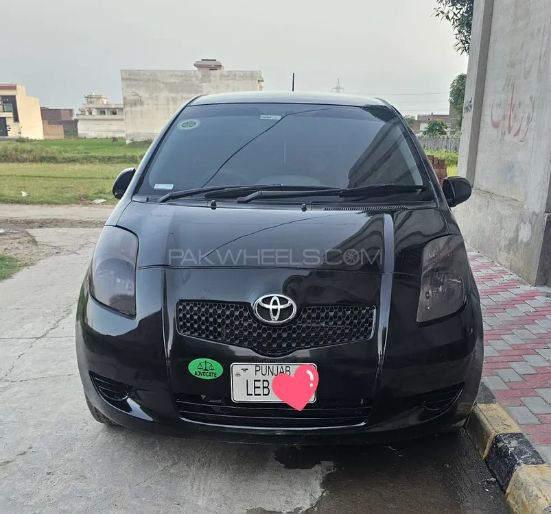 Toyota Vitz 2005 for Sale in Gujranwala Image-1