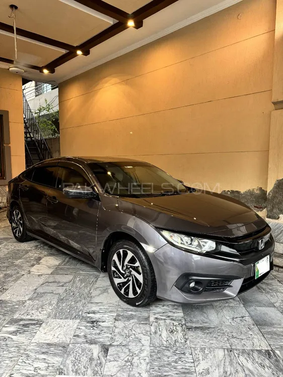 Honda Civic 2018 for Sale in Lahore Image-1