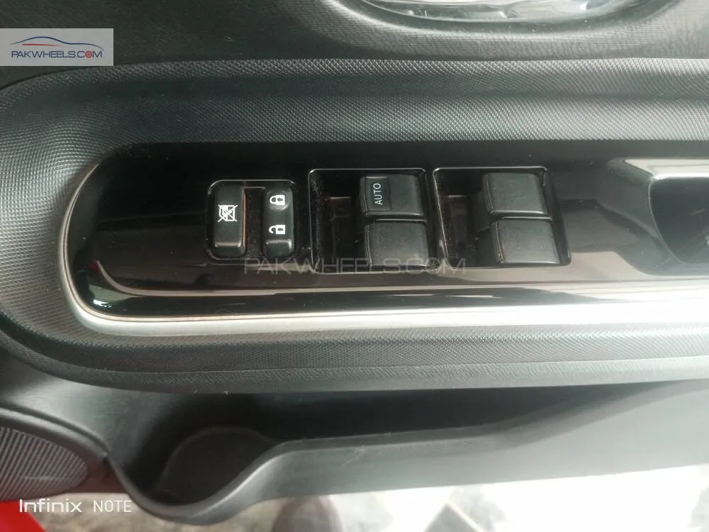 Toyota Aqua 2017 for Sale in Islamabad Toyota Aqua 2017 for Sale in Islamabad Image-12