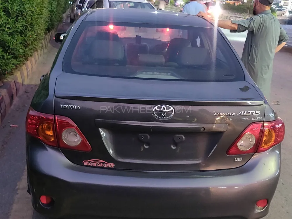 Toyota Corolla 2009 for Sale in Peshawar Image-1