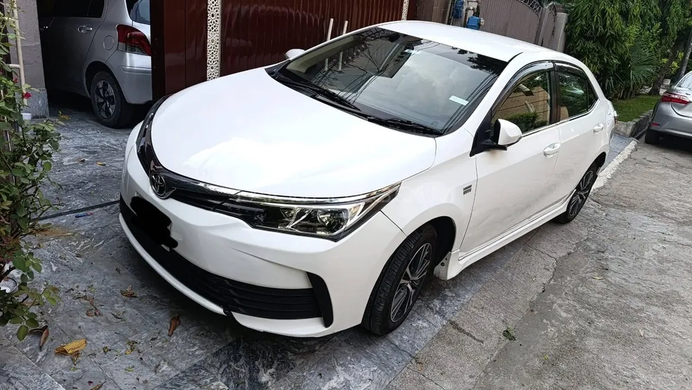 Toyota Corolla 2018 for Sale in Lahore Image-1