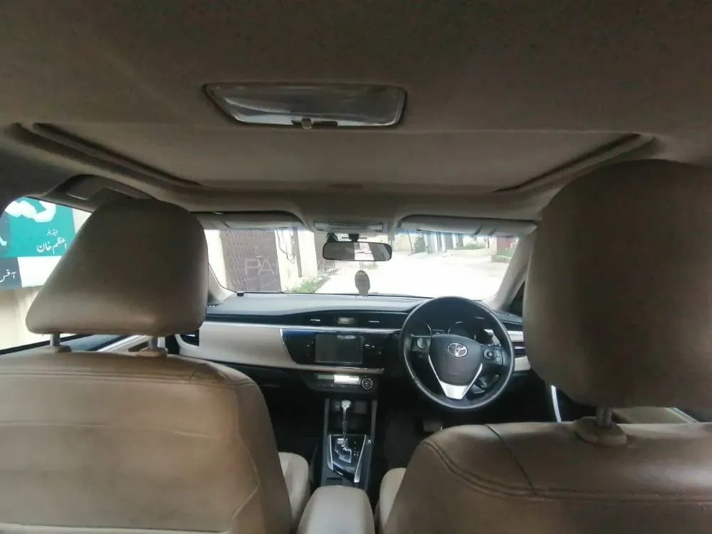 Toyota Corolla 2016 for Sale in Islamabad Image-1