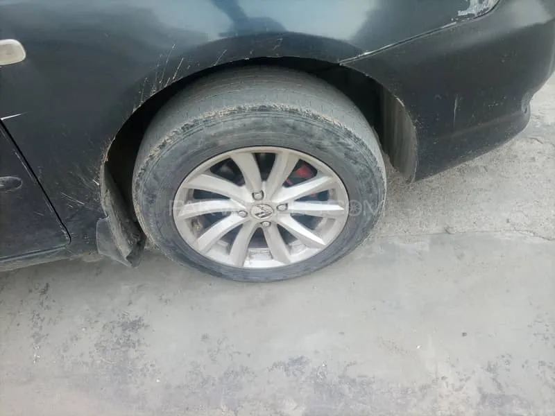 Toyota Corolla 2005 for Sale in Peshawar Image-1