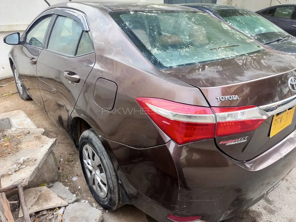 Toyota Corolla 2016 for Sale in Karachi Image-1