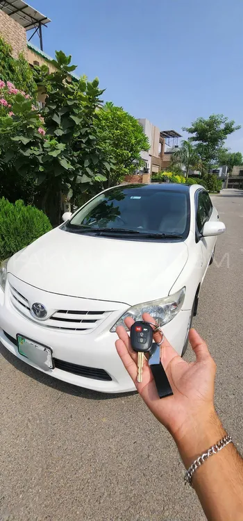 Toyota Corolla 2013 for Sale in Lahore Image-1