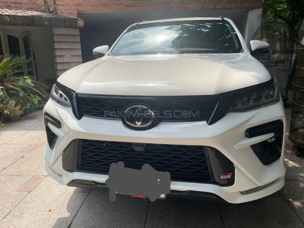 Toyota Fortuner 2024 for Sale in Lahore Image-1