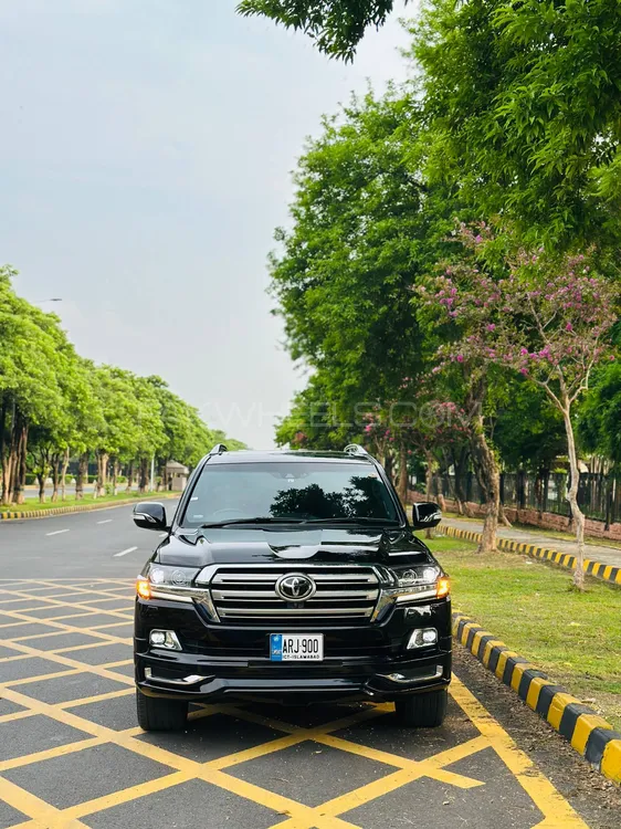 Toyota Land Cruiser 2016 for Sale in Islamabad Image-1