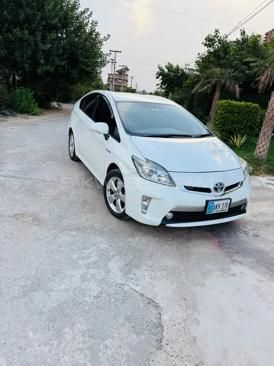 Toyota Prius 2014 for Sale in Peshawar Image-1