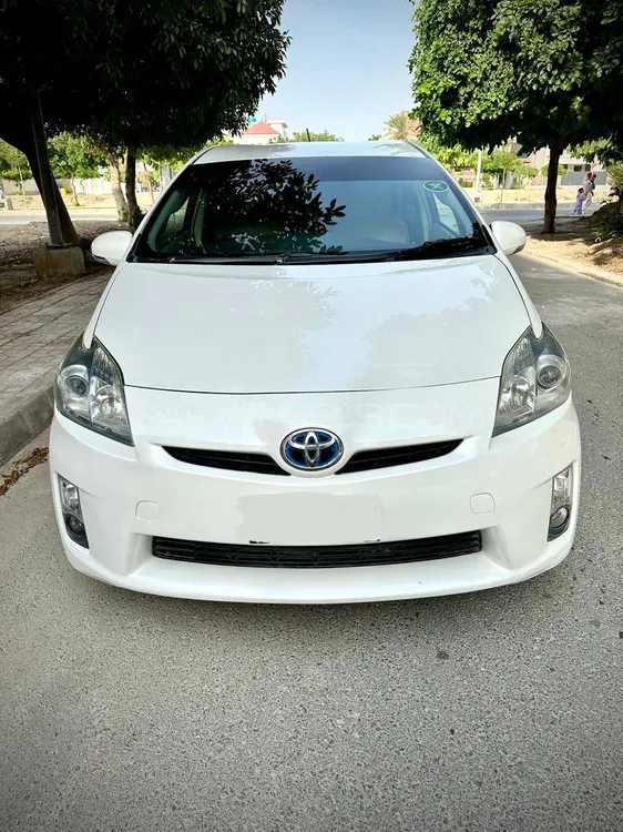 Toyota Prius 2010 for Sale in D.G.Khan Image-1