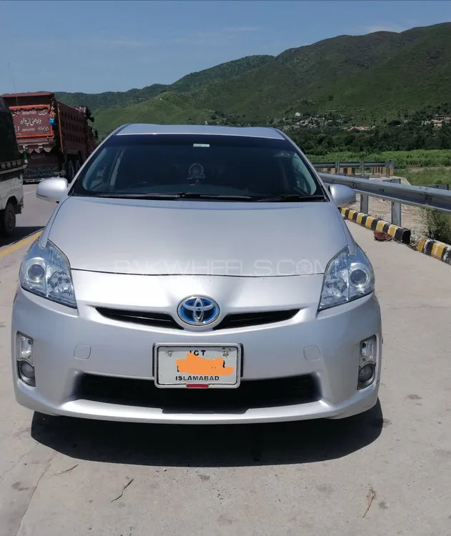 Toyota Prius 2010 for Sale in Haripur Image-1