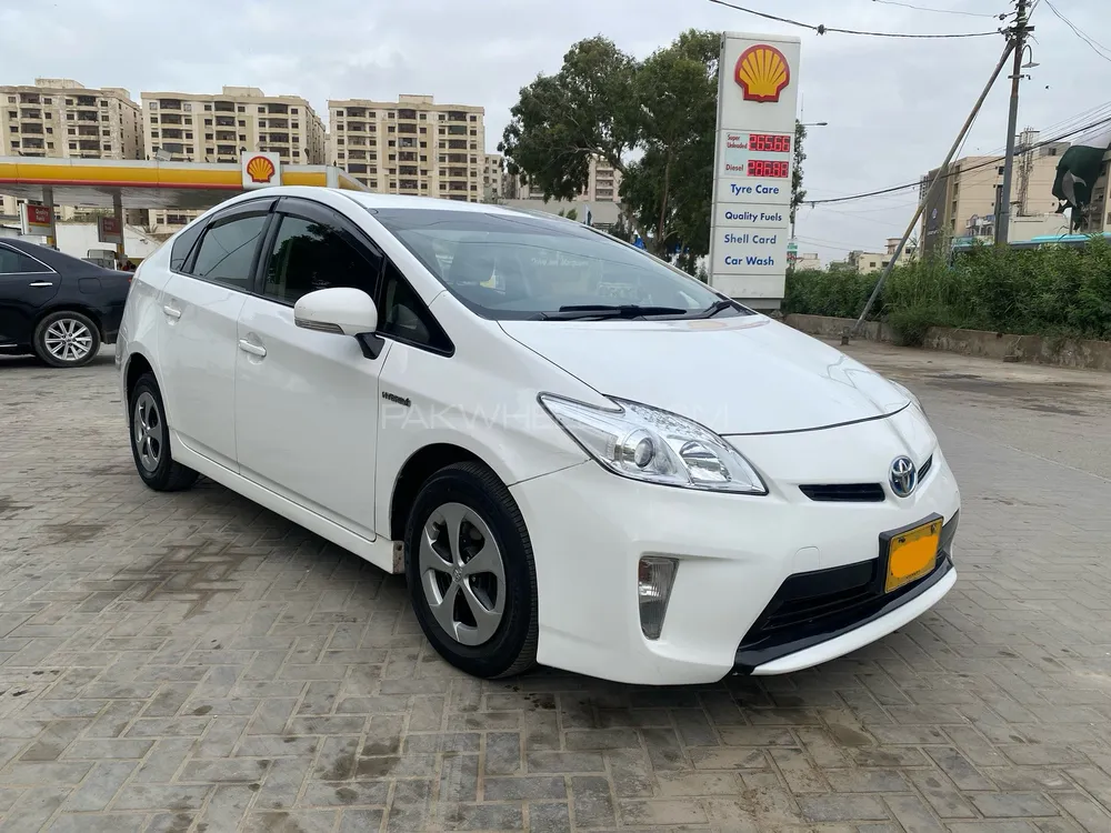 Toyota Prius 2012 for Sale in Karachi Image-1