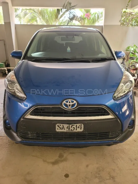 Toyota Sienta 2018 for Sale in Karachi Image-1
