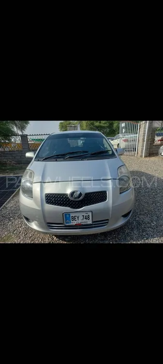Toyota Vitz 2005 for Sale in Karak Image-1