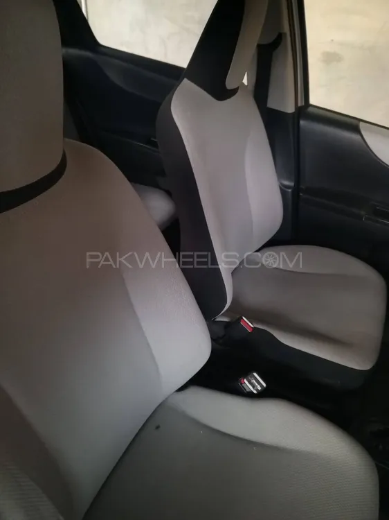ٹویوٹا ویٹز 2011 for Sale in چکوال Image-1