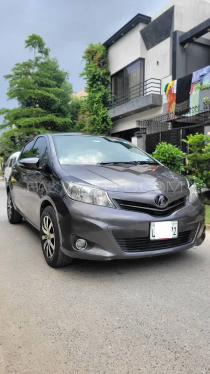 Toyota Vitz 2016 for Sale in Lahore Image-1