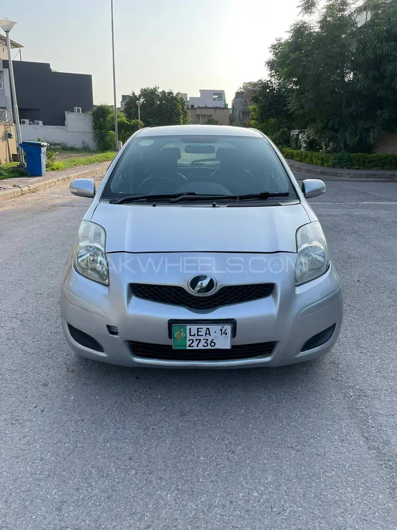 Toyota Vitz 2010 for Sale in Islamabad Image-1