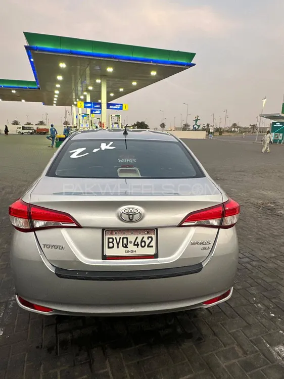 Toyota Yaris Sedan 2016 for Sale in Karachi Image-1
