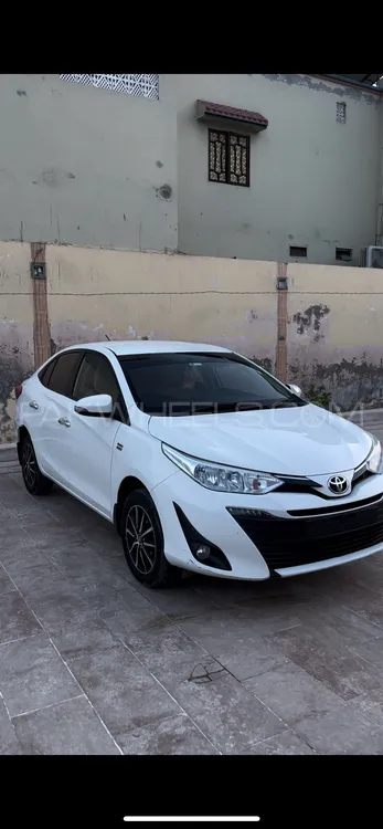 Toyota Yaris Sedan 2021 for Sale in Karachi Image-1