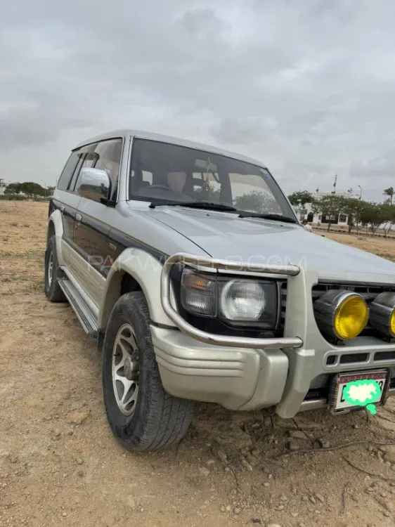 Mitsubishi Pajero 1994 for Sale in Karachi Image-1