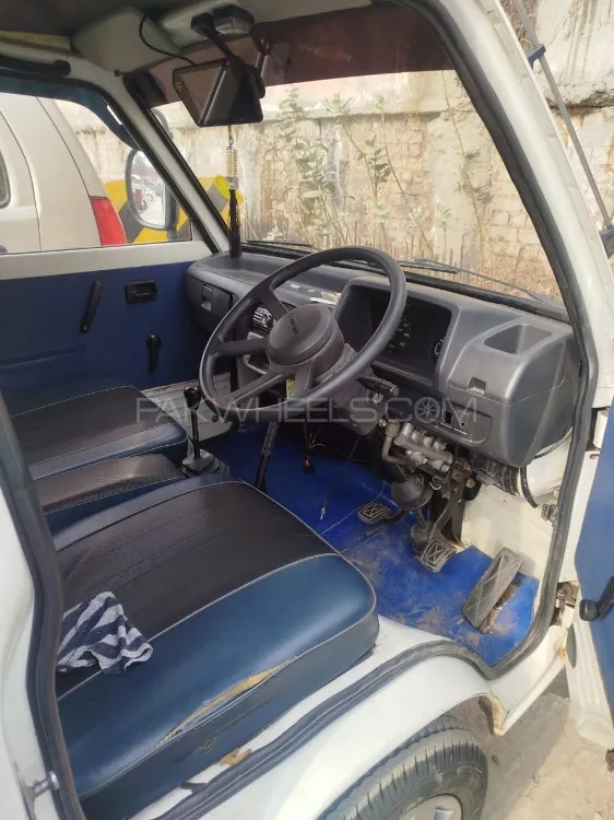 Suzuki Bolan 2018 for Sale in Faisalabad Image-1