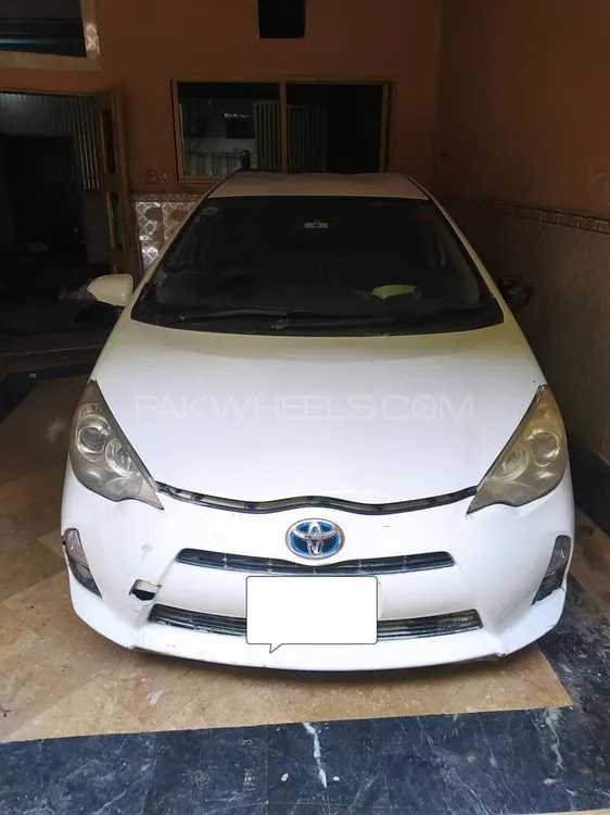 Toyota Aqua 2013 for Sale in Lahore Image-1