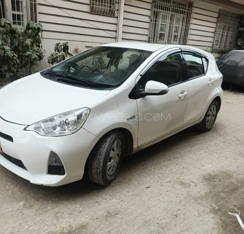 Toyota Aqua 2013 for Sale in Karachi Image-1