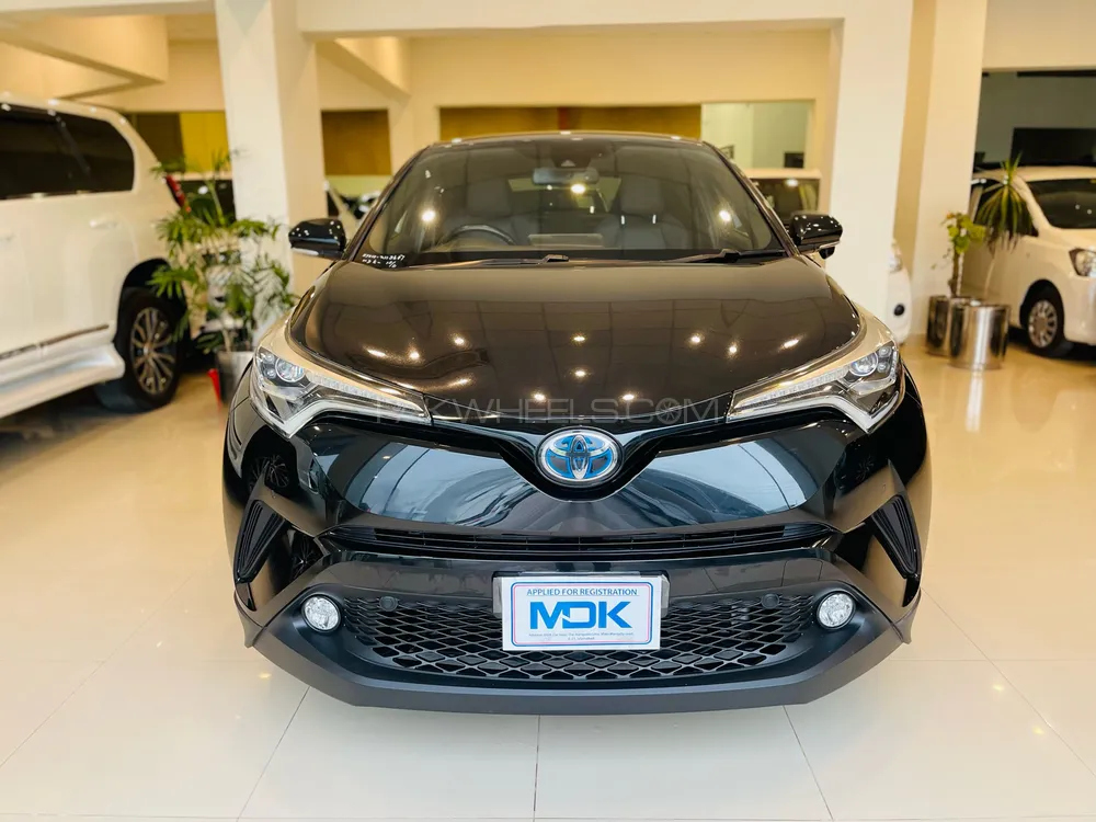 Toyota C-HR 2018 for Sale in Islamabad Image-1