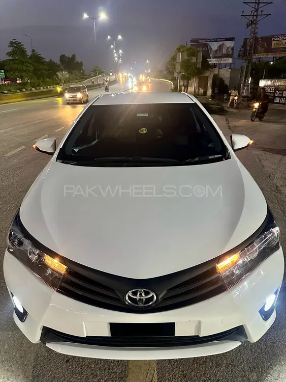 Toyota Corolla 2015 for Sale in Islamabad Image-1