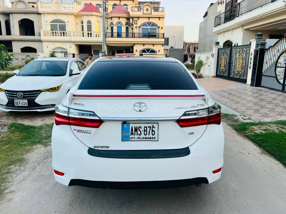 Toyota Corolla 2019 for Sale in Kot addu Image-1