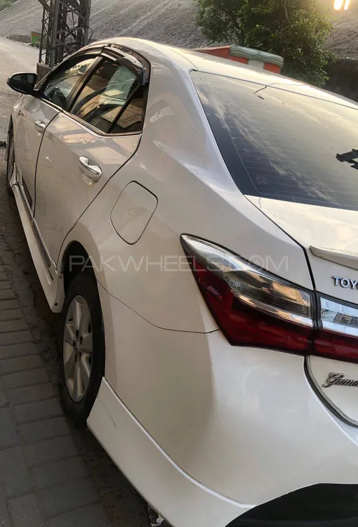 Toyota Corolla 2015 for Sale in Lahore Image-1