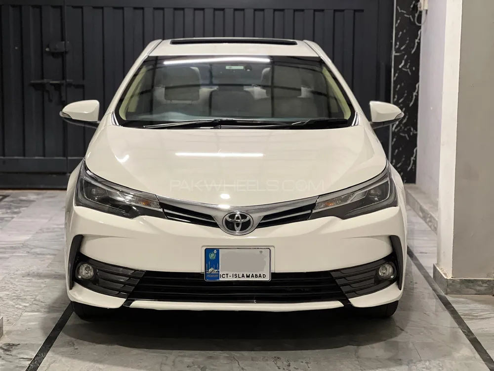 Toyota Corolla 2018 for Sale in Islamabad Image-1