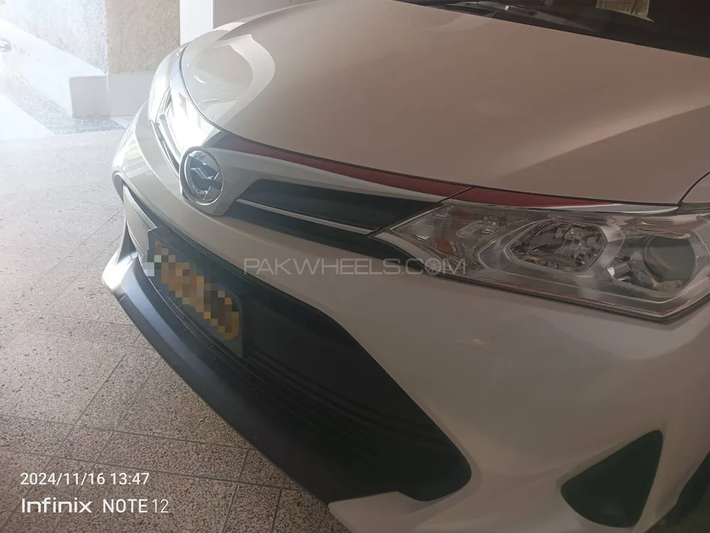 Toyota Corolla Axio 2017 for Sale in Quetta Image-1