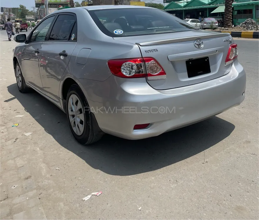 Toyota Corolla 2011 for Sale in Islamabad Image-1