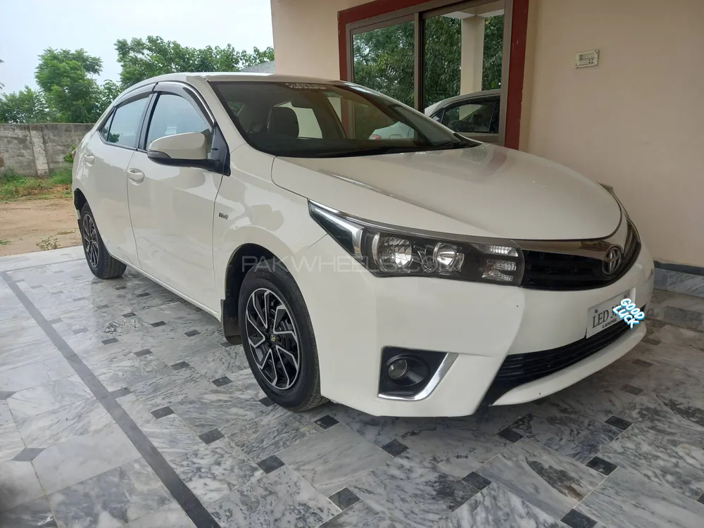 Toyota Corolla 2015 for Sale in Nowshera Image-1