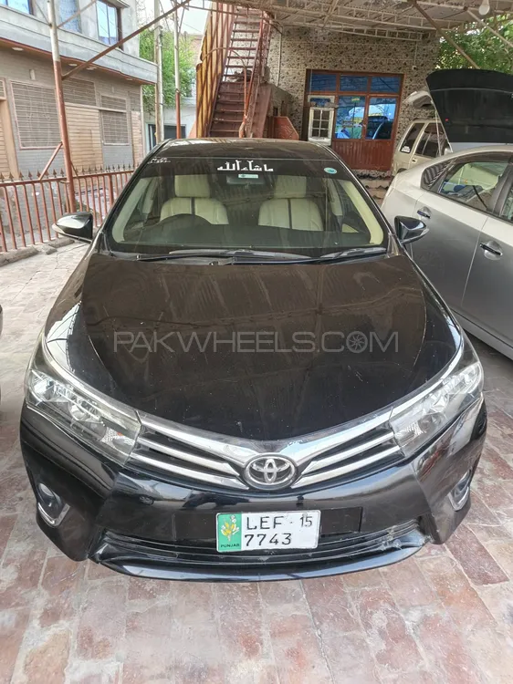 Toyota Corolla 2015 for Sale in Peshawar Image-1