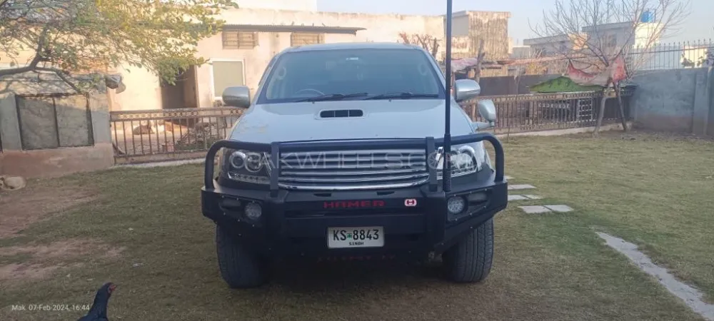 Toyota Hilux 2010 for Sale in Islamabad Image-1