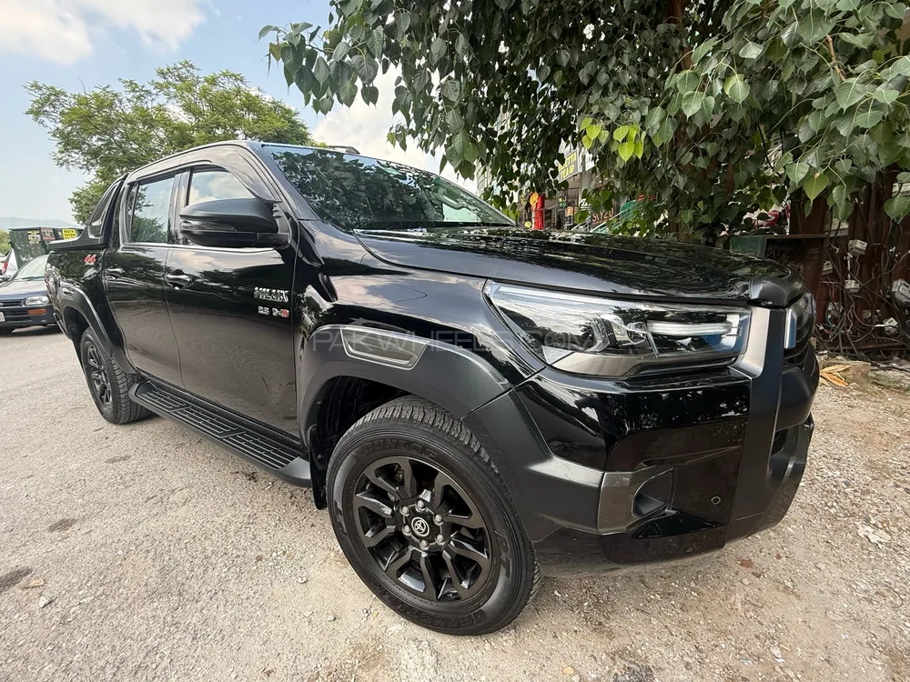 Toyota Hilux 2023 for Sale in Islamabad Image-1