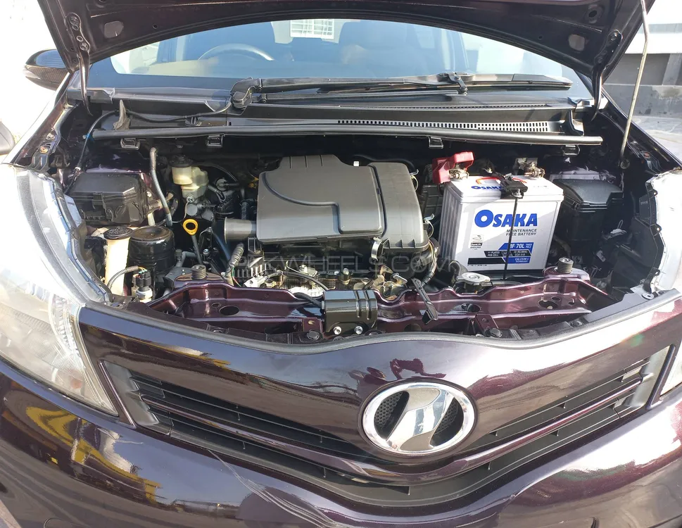 Toyota Vitz 2013 for Sale in Islamabad Image-1