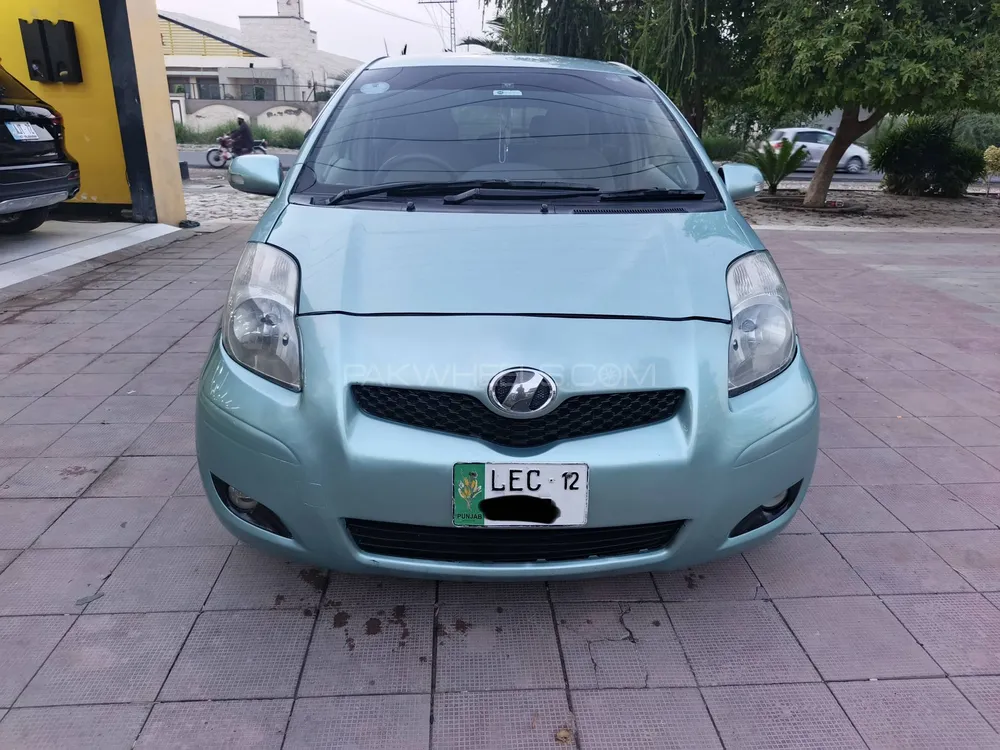 Toyota Vitz 2008 for Sale in Chakwal Image-1