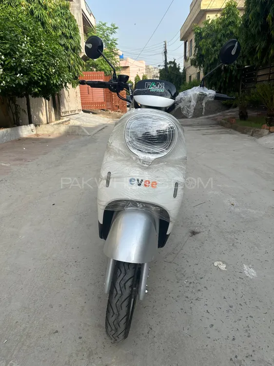 Evee Nisa 2025 for Sale Image-1