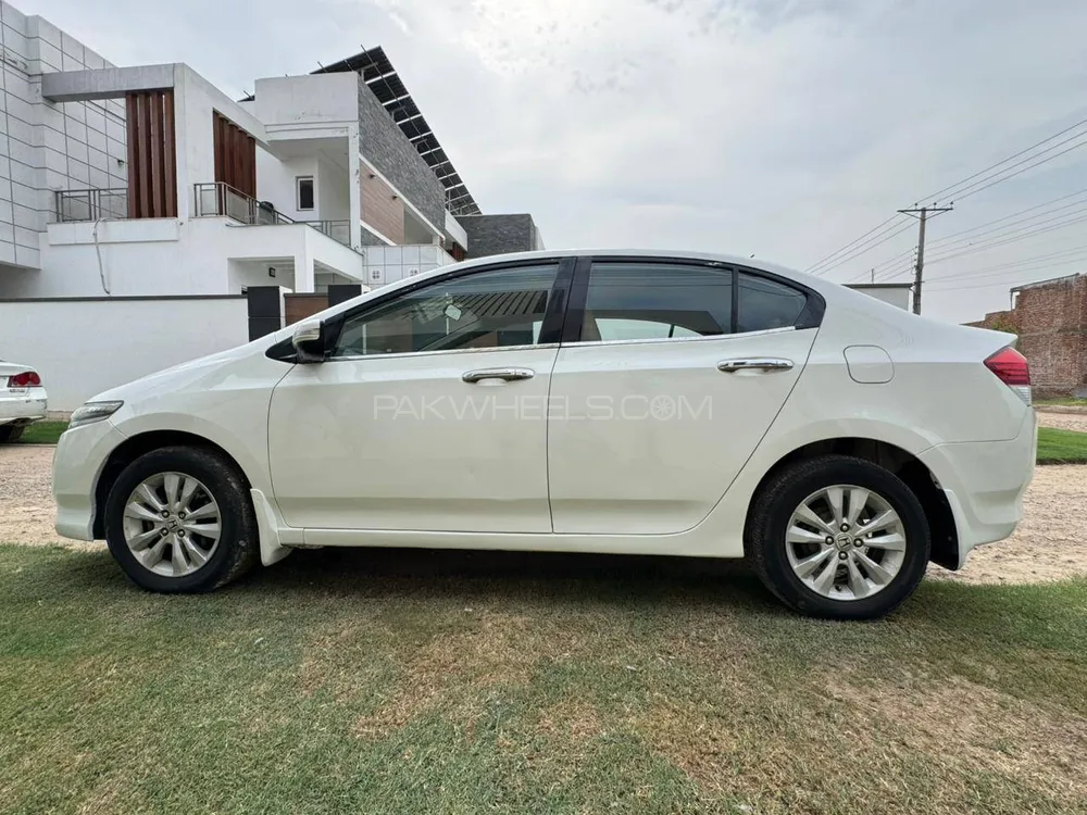ہونڈا سٹی 2014 for Sale in ملتان ہونڈا سٹی 2014 for Sale in ملتان Image-7