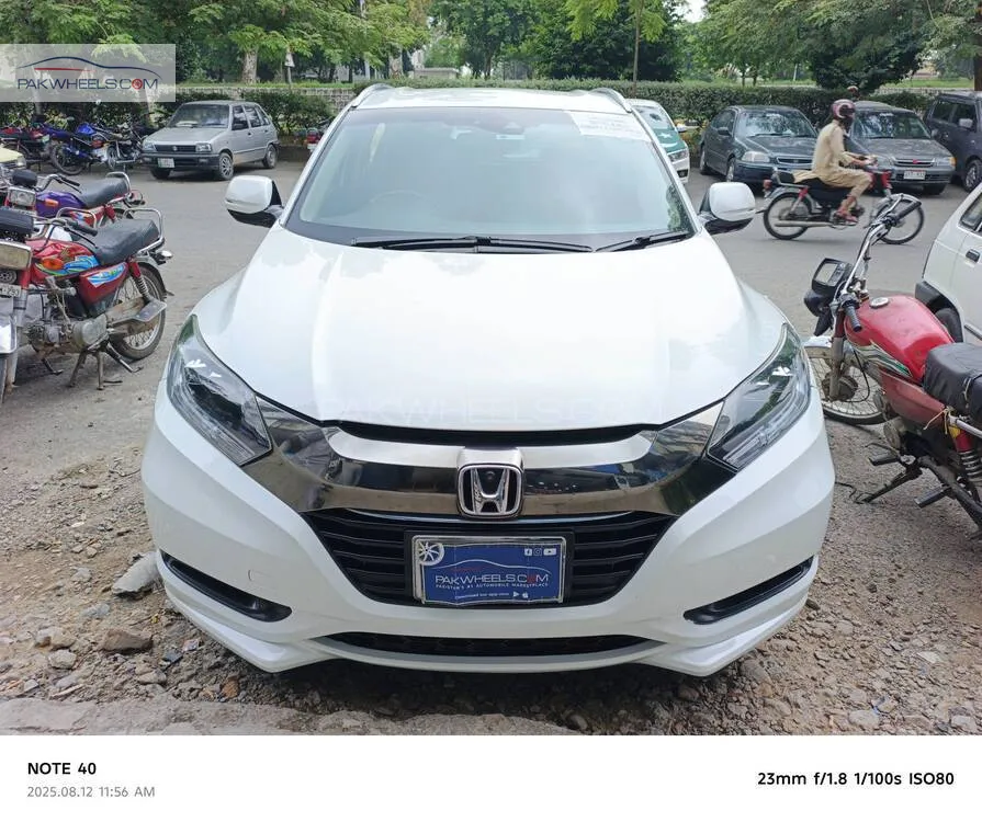 Honda Vezel 2017 for Sale in Islamabad Image-1