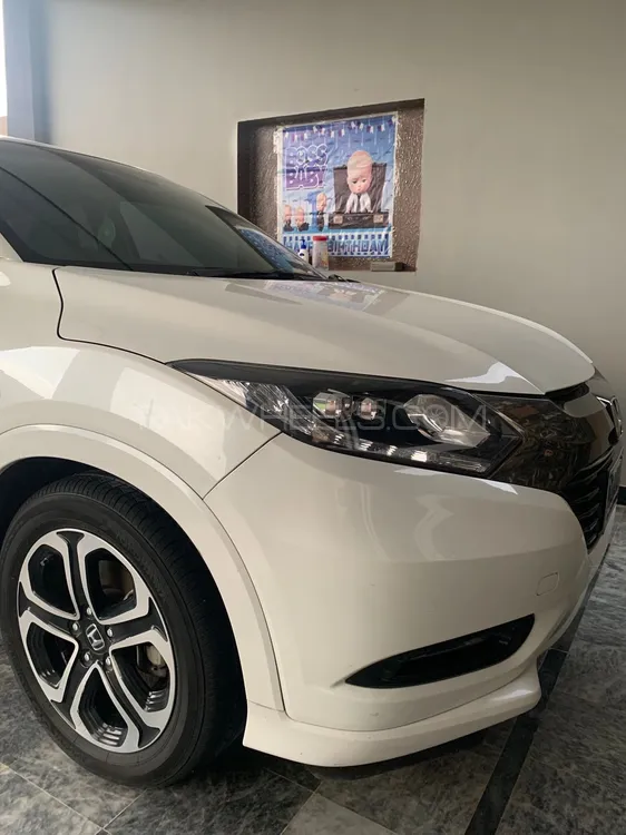 Honda Vezel 2016 for Sale in Peshawar Image-1