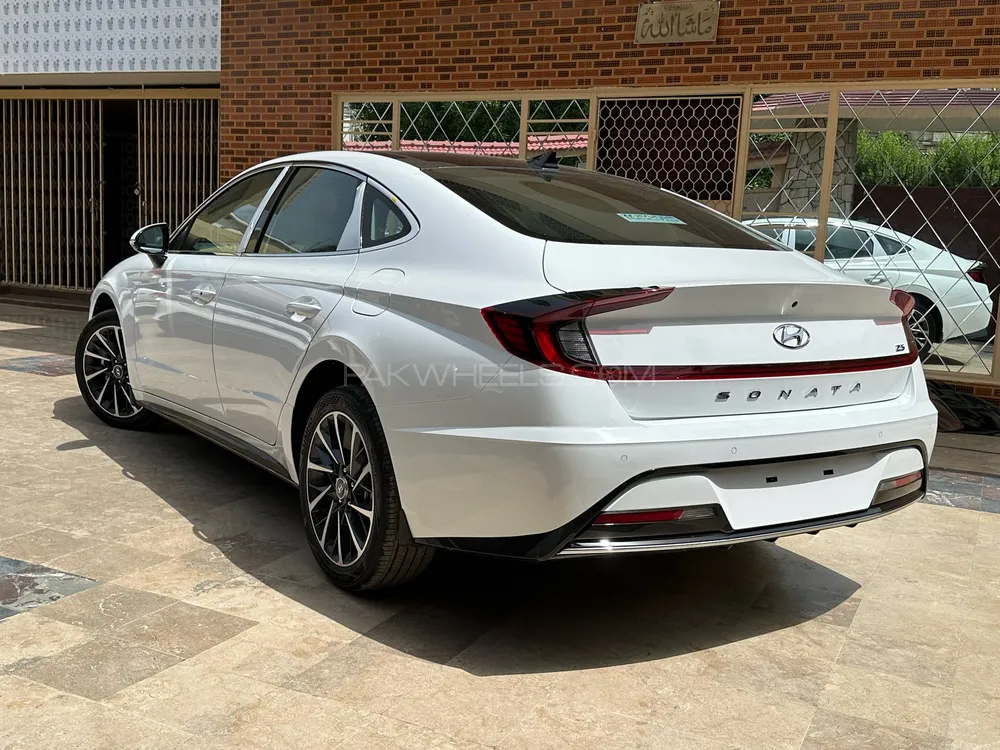 Hyundai Sonata 2023 for Sale in Karachi Hyundai Sonata 2023 for Sale in Karachi Image-3