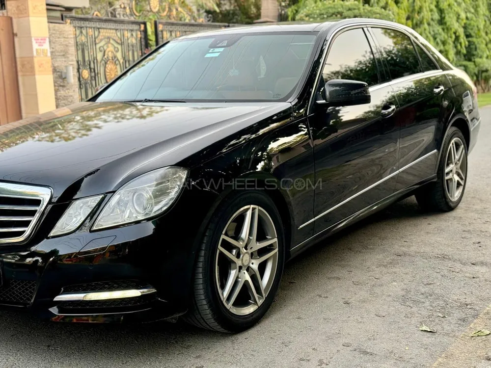 Mercedes Benz E Class 2013 for Sale in Lahore Image-1